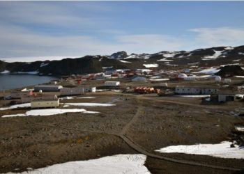 Tërmeti me magnitudë 6.9 ballë në Antarktidë, Kili evakuon bazën nga frika e cunamit