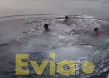 Hedhja e kryqit në Greqi kthehet në tragjedi/ 24-vjeçari plagoset rëndë në kokë (Video)