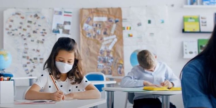 Nesër rifillon shkolla, ministrja Kushi videomesazh për nxënësit: Respektoni masat anti-Covid (VIDEO)