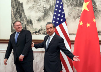 Kina hedh poshtë deklaratën e Pompeos për gjenocid kundër ujgurëve: Një copë letre mbeturinë