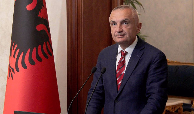 Marrëveshja për vaksinën antiCovid/Presidenti Meta dekreton ministrat Manastirliu dhe Ahmetaj për zhvillimin e negociatave me prodhuesit