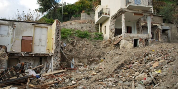 Rrëshqitja e tokës në fshatin Ask në Norvegji, pesë të vdekur dhe pesë të humbur