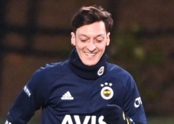 Ozil emocionon tifozët turq: Dua të fitoj titullin kampion dhe të jem në Champions!