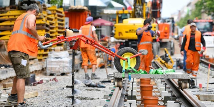 Shqiptarët po ikin në Gjermani, dyfishohen lejet e qëndrimit në dy vitet e fundit (Shifrat tronditëse)