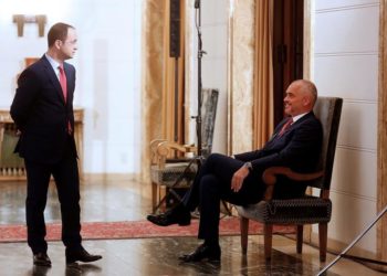 Marrëveshja e detit me Greqinë, reagon Ditmir Bushati: Kam lënë një dosje me 1200 faqe ekspertizë për zgjidhjen e problemit