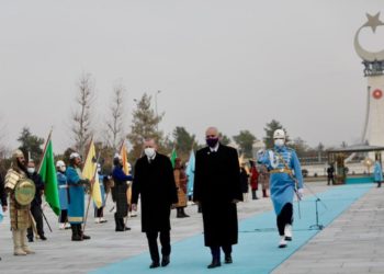 Tragji-komikja e debateve mbi vizitën e Ramës në Turqi