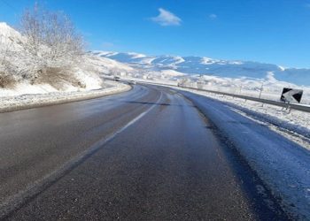 Ngrica dhe dëborë, ja gjendja e rrugëve në Shqipëri