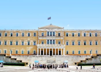 Greqi/ Shqiptarët të dytët pas kinezëve për leje qëndrimi