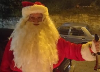 20 minuta pas ndërrimit të viteve, ndërron jetë babagjyshi i Vitit të Ri në Greqi, e ‘tradhëtoi’ zemra pasi shpërndau dhuratat