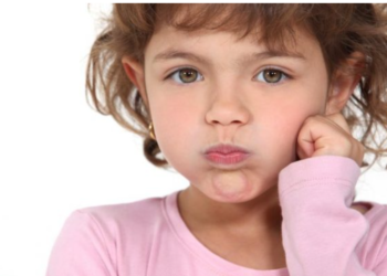 Ky është zakoni i thjeshtë që do të ndihmojë fëmijët tuaj të rriten