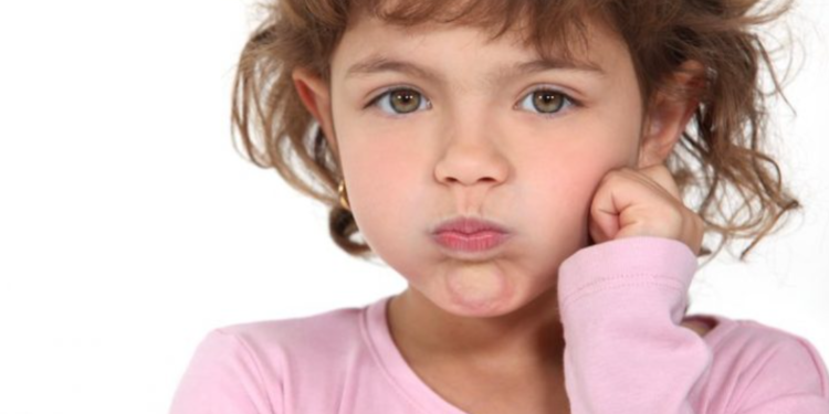 Ky është zakoni i thjeshtë që do të ndihmojë fëmijët tuaj të rriten