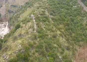 “Gjurmë Shqiptare”, kështjella plot mister që ndodhet në fshatin Selo të Dropullit (VIDEO)