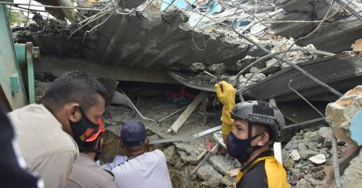 Indonezi/ Shkon në 73 numri i viktimave nga tërmeti