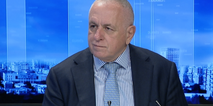 Tritan Shehu: Shqipëria s’ka program vaksinimi, situata është në kaos të plotë