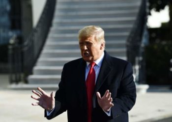 Trump largohet nga Shtëpia e Bardhë, i quan “gjueti shtrigash” akuzat për sulmin në Kongres