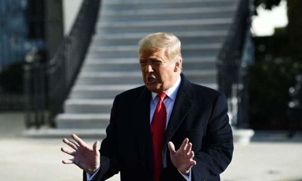 Trump largohet nga Shtëpia e Bardhë, i quan “gjueti shtrigash” akuzat për sulmin në Kongres