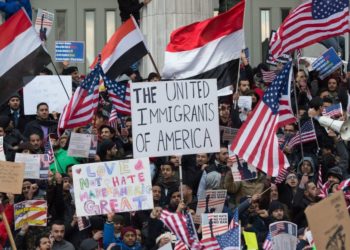 Gjykata i del kundra Biden-it, ndalon qeverinë amerikane që të zbatojë një moratorium 100-ditor të dëbimeve