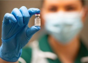 Edhe pasi ke bërë vaksinën, 3 arsye pse mund të infektohesh sërish me Covid