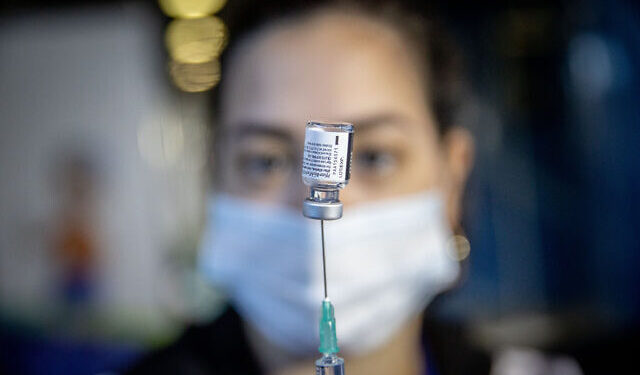 COVID-19 në Izrael/ Nis vaksinimi edhe ndaj adoleshentëve