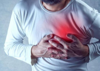 Alarmi i kardiologut/ Si po “i mashtron” covid të sëmurët me zemër