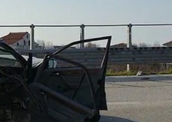 Aksident i frikshëm në autostradën Levan-Vlorë,1 person ka humbur jetën dhe 4 të plagosur në gjendje të rëndë (FOTO)
