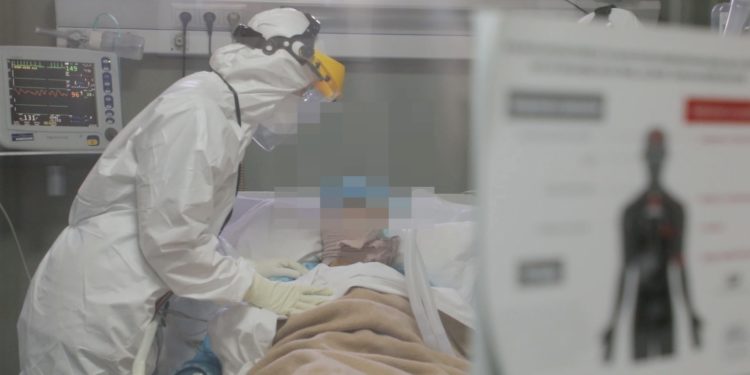 Covid i merr jetën mjekut nga Përmeti