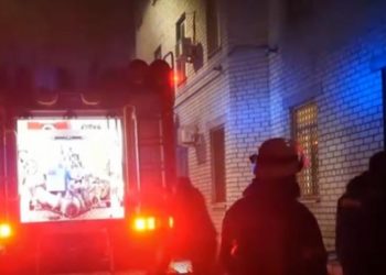 Shpërthen zjarri në spitalin COVID në Ukrainë, humbin jetën tre pacientë dhe një mjek