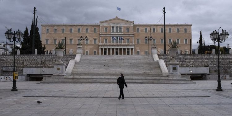 Pritet të merret vendimi, Greqia sërish në karantinë