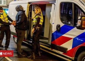 Holanda zgjat shtetrrethimin anti-COVID