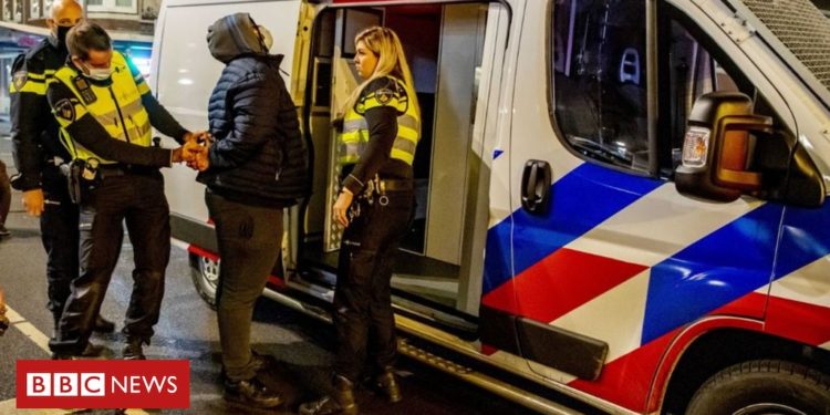 Holanda zgjat shtetrrethimin anti-COVID