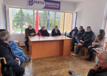 Tritan Shehu në Përmet, shpall Bashën kryeministër: ‘Rilindja’ qeveris për interesat e tyre