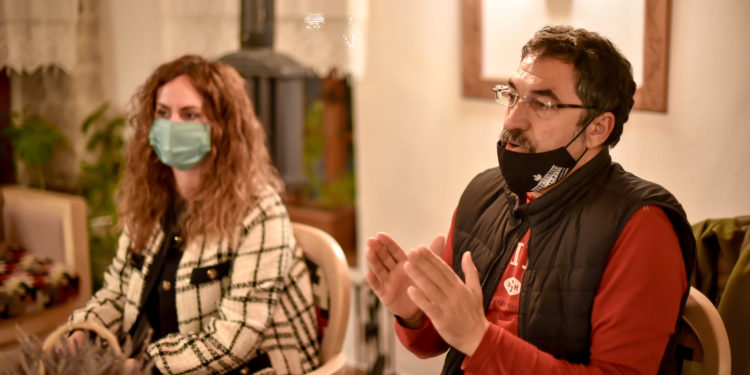 Çuçi takon gratë e vajzat që kanë biznese në Pazarin e Gjirokastrës: Krizën e Covid ta kthejmë në një mundësi për t’u ringritur