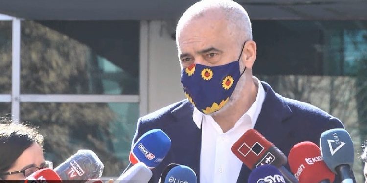 Rama: Meta ka humbur marrëdhëniet me trutë e kokës!