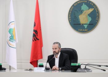 Pak orë para përfundimit të afatit, mbërrin në KQZ kërkesa e parë për regjistrimin e koalicionit zgjedhor