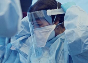 Histori e veçantë/Infermierja e Covid fiton një udhëtim 7-ditor të pazakontë