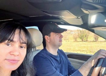 Basha merr timonin, bashkëshortja i nxjerr foton në instagram