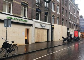 Gjykata holandeze urdhëron që qeveria të heq orën policore