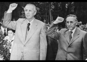 Raporti i Sigurimit: Mehmet Shehun dy tre herë shtyu goditjen e agjentit grek që…/ Informacioni për Enver Hoxhën