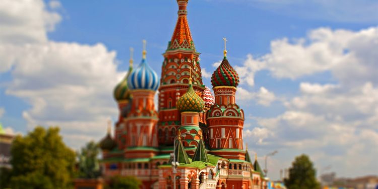 Dëbimi i diplomatëve nga Rusia/ Acarohen raportet e Moskës me Evropën