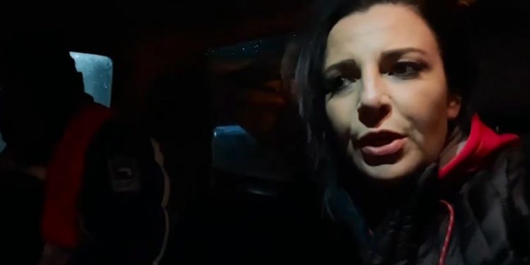 Ministrja Balluku nga borëpastruesja: Të evitohet qarkullimi rrugor! Kemi pasur disa aksidente, stuhia vijon për më pak se 24 orë