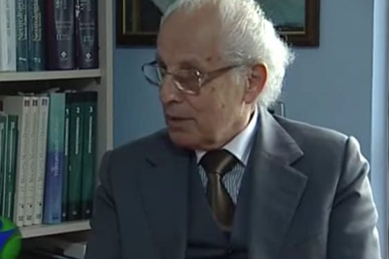 Covid i merr jetën një tjetër mjeku