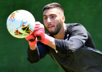 Strakosha ‘kalbet’ në stol, Lazio sqaron situatën e portierit të kombëtares