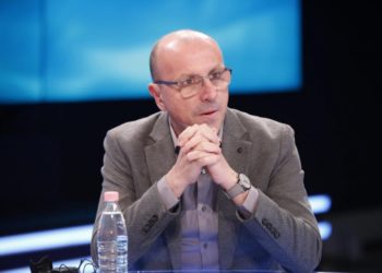 Mjeku i spitalit Covid 2: Situata është e rëndë, në mesditë nuk kishte më vende të lira