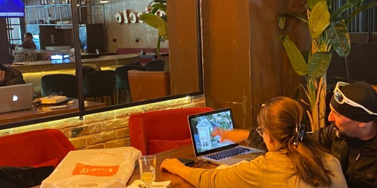 Mirela Kumbaro e Alket Islami kapen ‘mat’… për Gjirokastrën (FOTO)