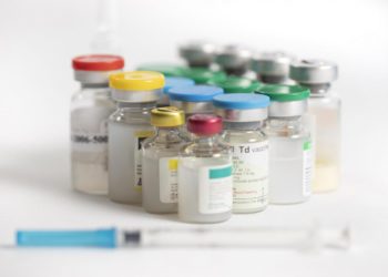 Maqedonia merr dërgesën e parë të vaksinave nga Serbia