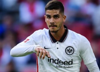 Manchester Unitedi s’heq dorë nga Silva