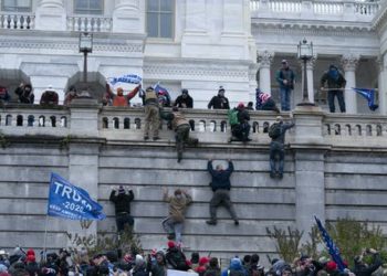 CNN: Pushtimi i Kapitolit është “krimi i shekullit”