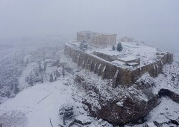 Mrekullitë e antikitetit grek zbukurohen nga bora (FOTO)