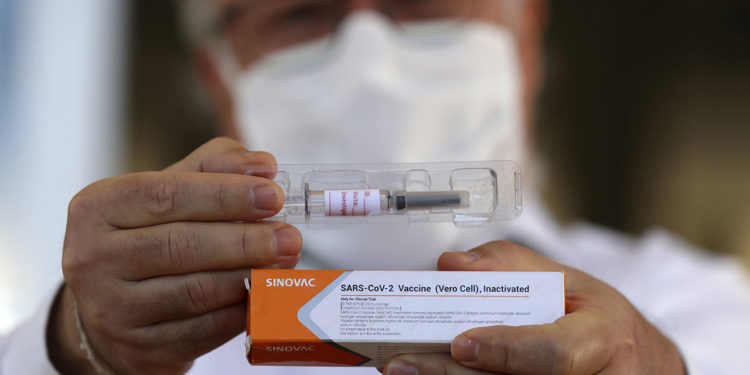 Maqedonia e Veriut nënshkruan marrëveshjen për 200 mijë vaksina kineze