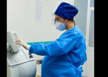 Rama nxjerr foton e infermieres shtatzënë të spitalit Covid 1: Krenar për bluzat e bardha